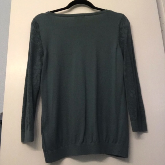 Sage green sweater with lace details - Picture 2 of 3